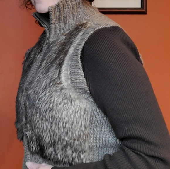 CAbi Brown Faux Fur/ Wool Sweater Vest SZ S - Picture 4 of 5